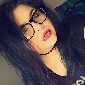 Meet your Posher, Hailie